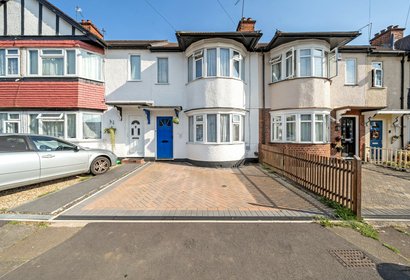 for sale dawlish drive london 34338 - Gibbs Gillespie