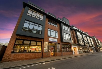 for sale chapters london 34377 - Gibbs Gillespie