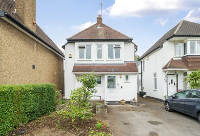 under offer the fairway london 34436 - Gibbs Gillespie