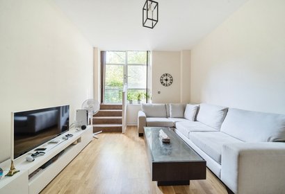 for sale great west road london 34457 - Gibbs Gillespie