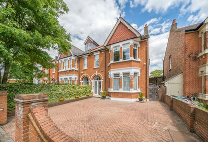 for sale colebrooke avenue london 34500 - Gibbs Gillespie