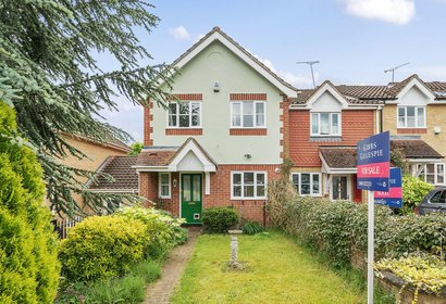 for sale morse close london 34533 - Gibbs Gillespie