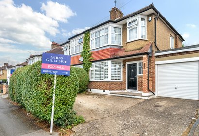 under offer shenley avenue london 34560 - Gibbs Gillespie