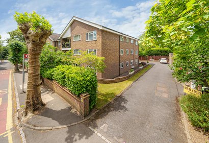 under offer maxwell road london 34584 - Gibbs Gillespie