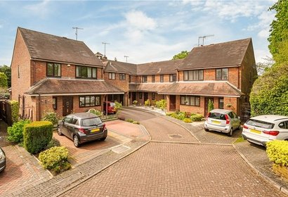 under offer heron walk london 34587 - Gibbs Gillespie