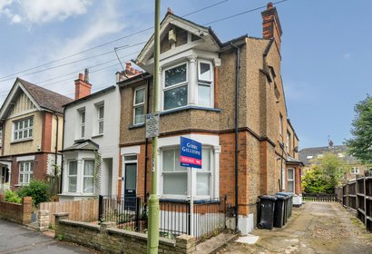 under offer hagden lane london 34668 - Gibbs Gillespie