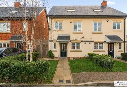 sold elmore close london 34676 - Gibbs Gillespie