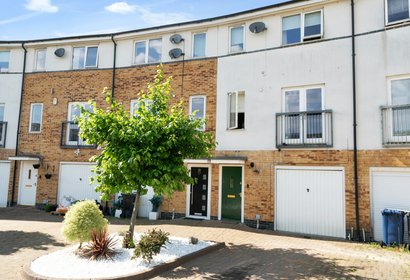 for sale ballinger way london 34740 - Gibbs Gillespie