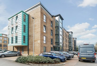 for sale rennie court london 34760 - Gibbs Gillespie