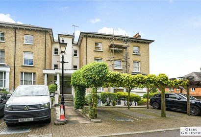 under offer glasfryn court london 34776 - Gibbs Gillespie