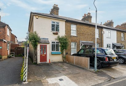 under offer lancaster road london 34804 - Gibbs Gillespie