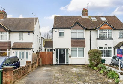 under offer denham way london 34827 - Gibbs Gillespie