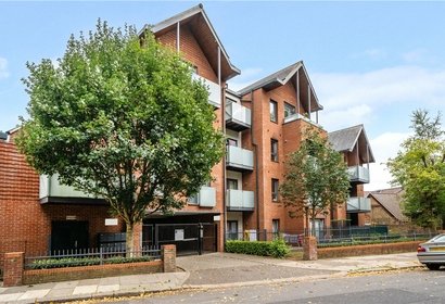 under offer drayton green london 34857 - Gibbs Gillespie