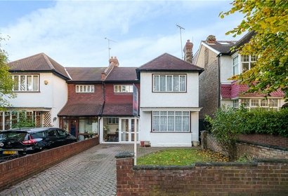 under offer queens walk london 34874 - Gibbs Gillespie