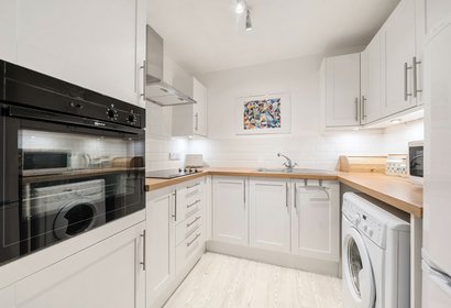 under offer maple court london 34988 - Gibbs Gillespie