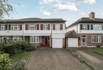 under offer the chase london 35021 - Gibbs Gillespie