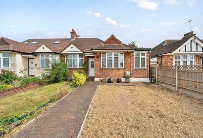 under offer fernbrook drive london 35032 - Gibbs Gillespie