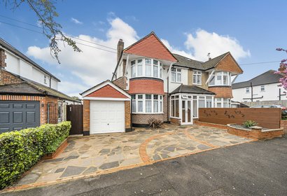 sold durrants drive london 35090 - Gibbs Gillespie