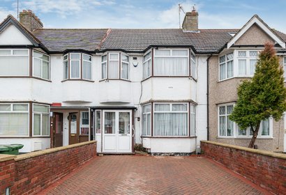 under offer st. pauls avenue london 35636 - Gibbs Gillespie