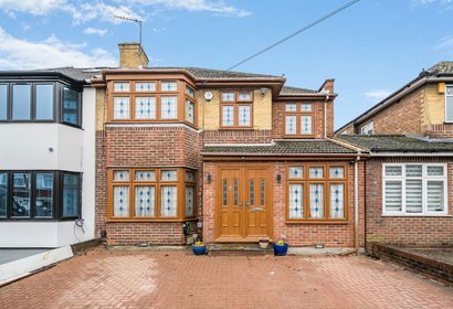 for sale wetheral drive london 36124 - Gibbs Gillespie