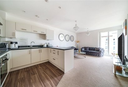 available flat 16 london 36680 - Gibbs Gillespie
