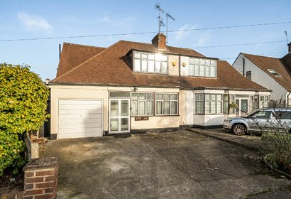 for sale the avenue london 36782 - Gibbs Gillespie