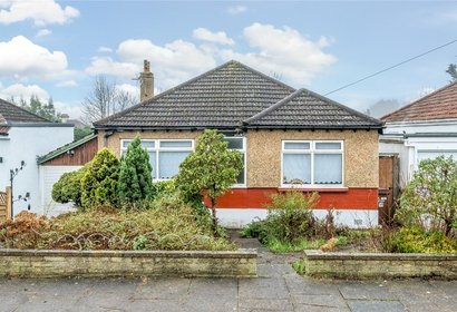 under offer lyndhurst gardens london 37060 - Gibbs Gillespie