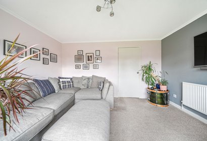 under offer curtis close london 37692 - Gibbs Gillespie