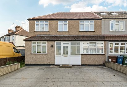 for sale carmelite road london 38188 - Gibbs Gillespie