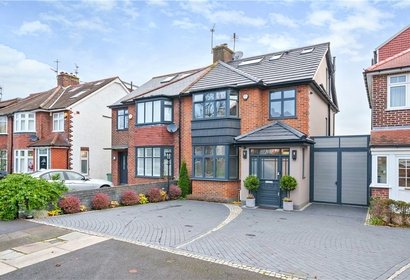 under offer fosse way london 38227 - Gibbs Gillespie