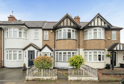 under offer sidmouth drive london 38387 - Gibbs Gillespie