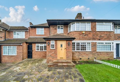 for sale silverston way london 38807 - Gibbs Gillespie