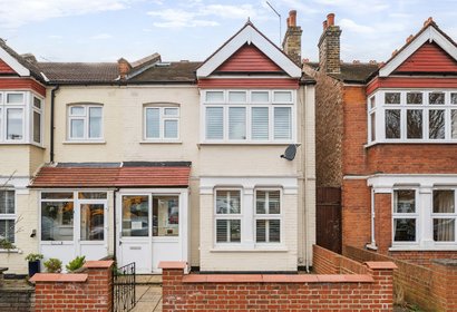 for sale raymond avenue london 39058 - Gibbs Gillespie