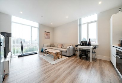 for sale field end road london 39526 - Gibbs Gillespie