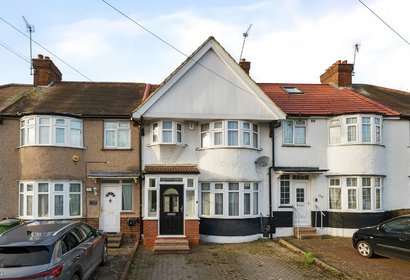 under offer abercorn crescent london 39779 - Gibbs Gillespie