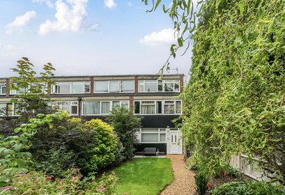 under offer leaf close london 39917 - Gibbs Gillespie