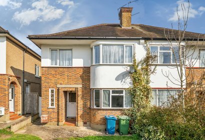under offer holwell place london 40136 - Gibbs Gillespie