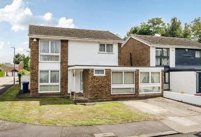 under offer langland drive london 40311 - Gibbs Gillespie