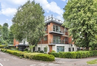 sold cloisters court london 4046 - Gibbs Gillespie