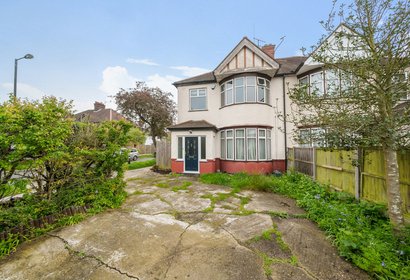 for sale headstone lane london 40576 - Gibbs Gillespie