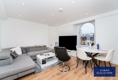 available flat 10 london 40778 - Gibbs Gillespie