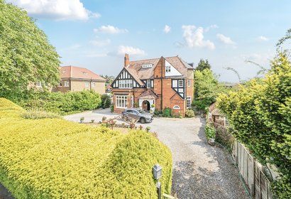 for sale ducks hill road london 40897 - Gibbs Gillespie