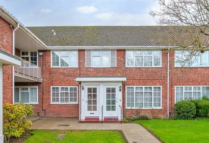under offer laburnum court london 41004 - Gibbs Gillespie