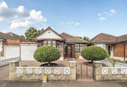 under offer herlwyn avenue london 41640 - Gibbs Gillespie
