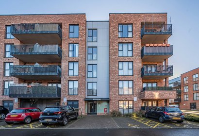 sold reynard way london 41774 - Gibbs Gillespie