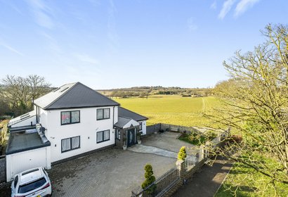 for sale edgwarebury lane london 42220 - Gibbs Gillespie