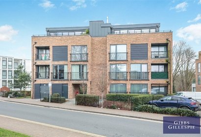 let gladiator house london 42344 - Gibbs Gillespie