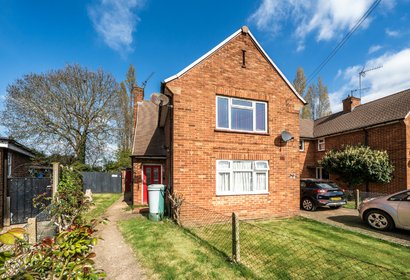 under offer barnfield london 42565 - Gibbs Gillespie
