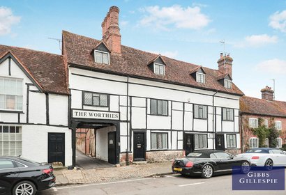 to let high street london 43157 - Gibbs Gillespie