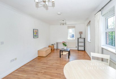 let crispin way london 43346 - Gibbs Gillespie